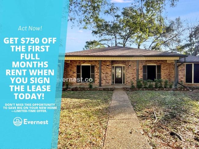 Building Photo - 2101 Lamar Dr