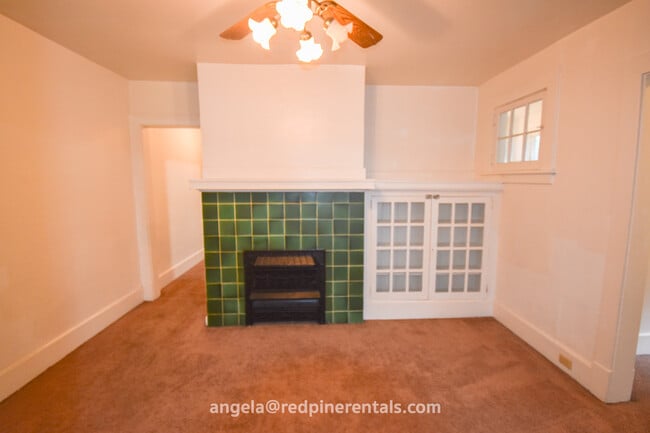 Dining room - 1832 Crafton Blvd Unit 1832B