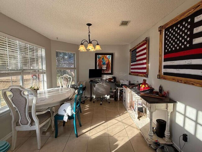 Photo - 2722 Shalimar Dr