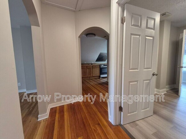 Photo - 2727 P St Unit 4