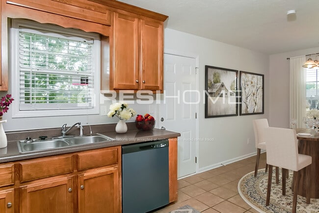 Photo - 18347 Upland Trail