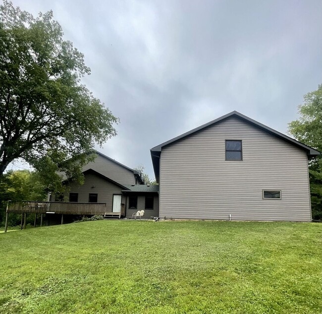 Photo - Spacious country Home on 13 acres