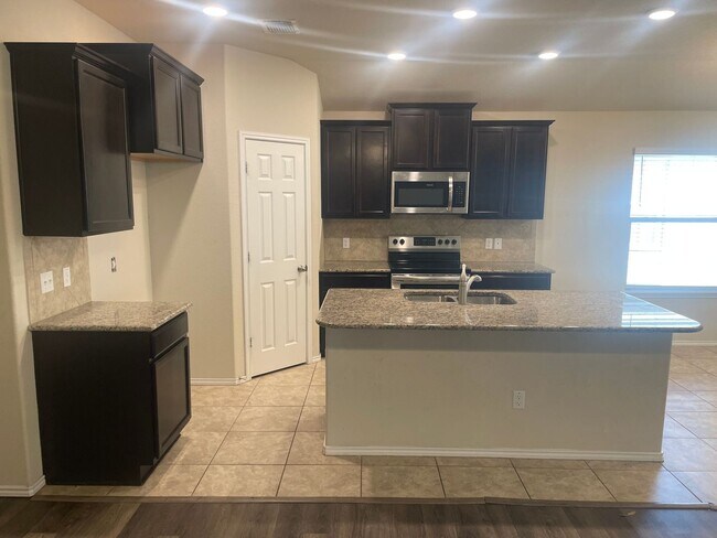 Photo - 3 BEDROOM WITH COMMUNITY POOL, BELTON ISD