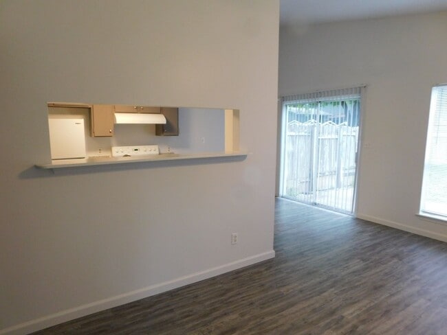 Photo - GCC Properties I LP Management Acct2 (1002... Unit B