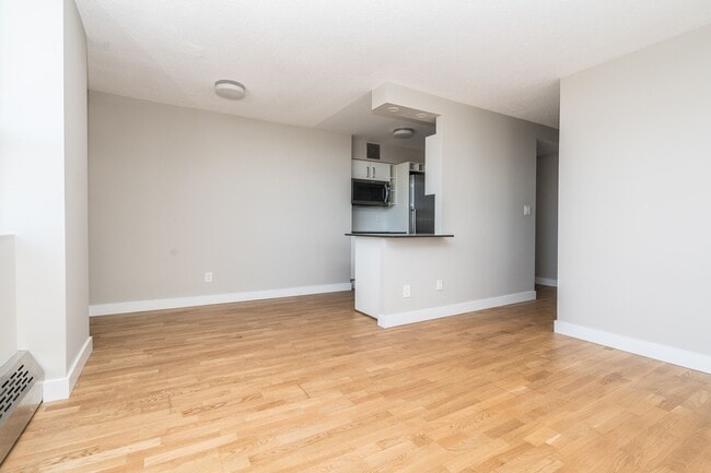 Photo - 190 Jameson Ave