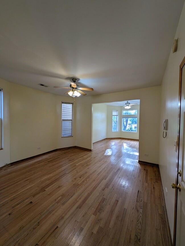 Photo - 2041 N Keeler Ave Unit 2