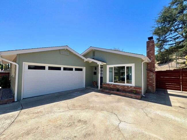 Photo - 1327 Tanglewood Dr