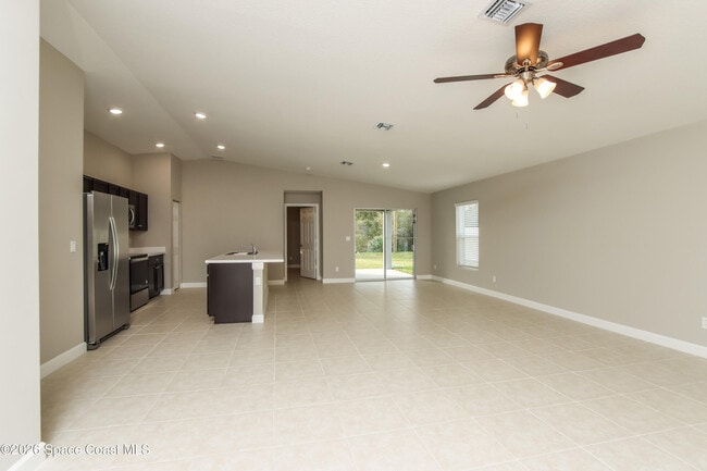 Photo - 2110 Watkins Rd SE