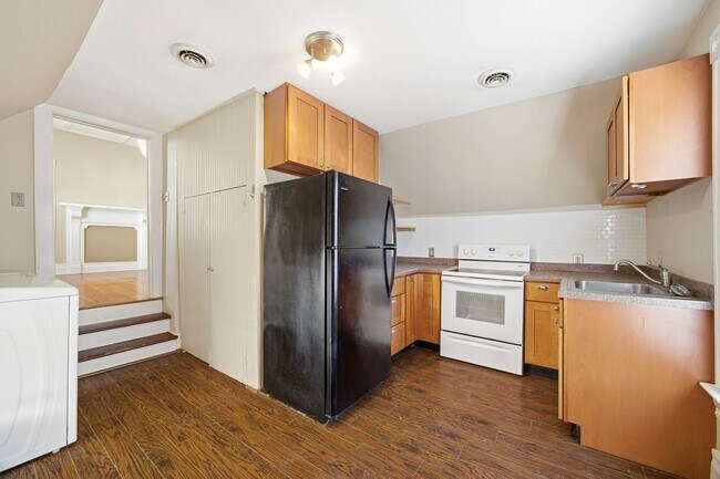 Photo - 6 N Washington St
