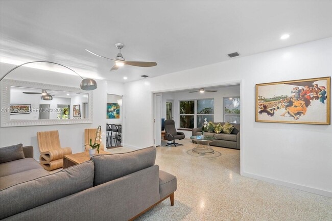 Photo - 2951 Jefferson St