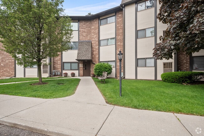 Building Photo - 550 Vine Ave Unit 205 Rental