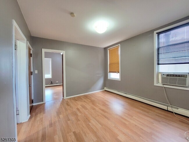 Photo - 6 6th St Unit 2