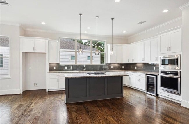 Photo - 1230 W 25th St