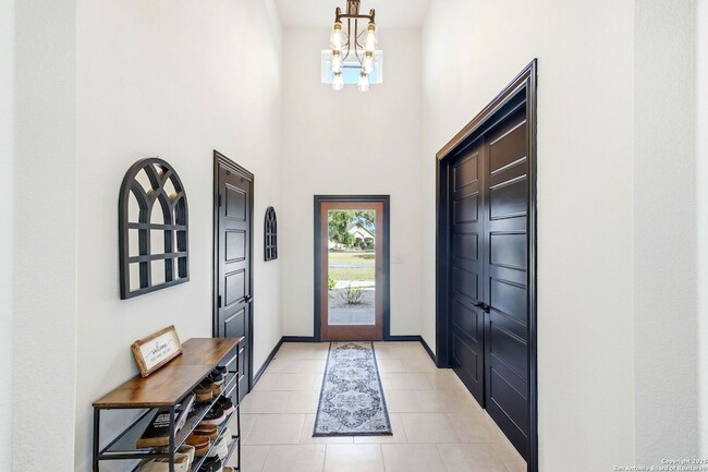 Photo - 418 Tawny Oak Cir