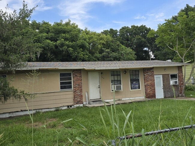 Photo - 122 3rd St SW