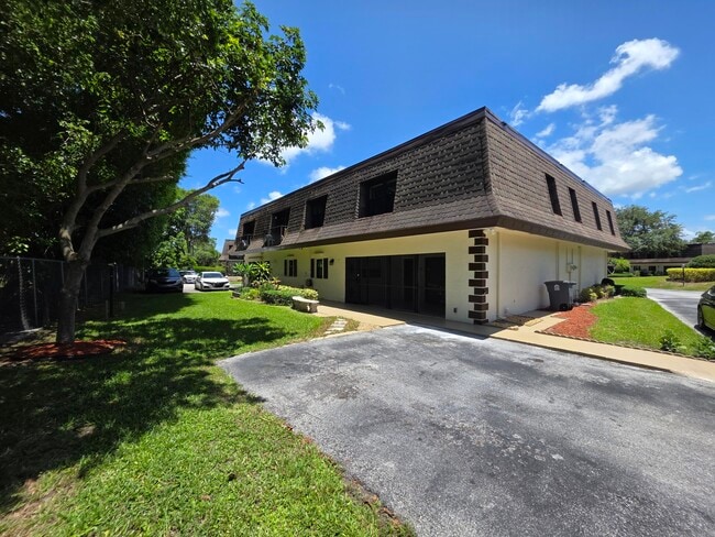 Photo - 9460 SW 61st Way Townhome