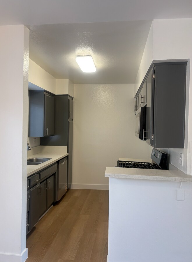 Photo - 7061 Whitsett Avenue