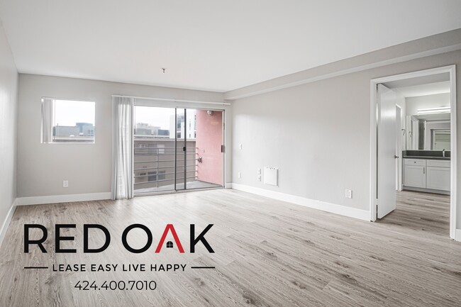 Building Photo - 6700 Franklin Pl