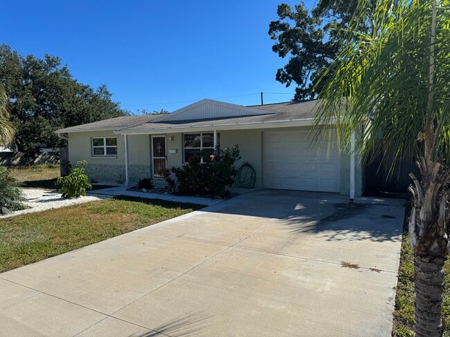 Photo - 438 80th Ave N