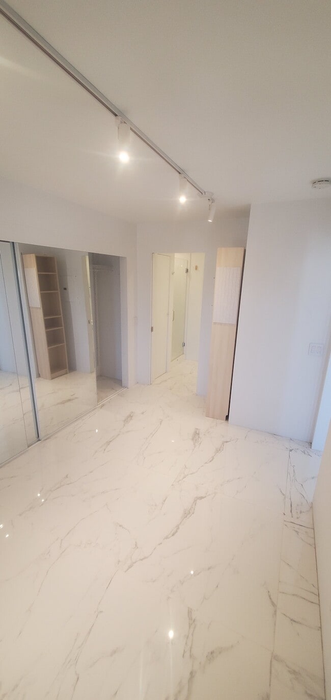 Photo - 705 E Balboa Blvd Unit A