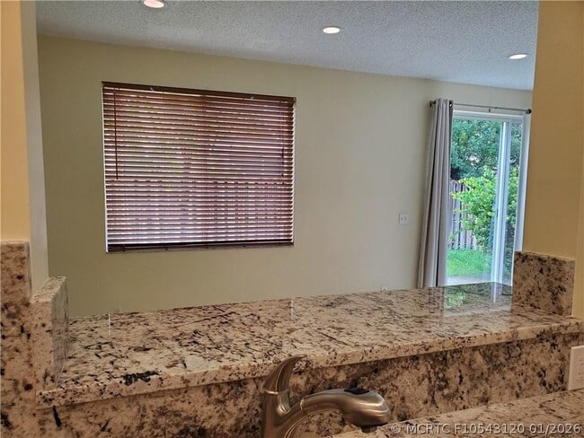 3569 Santa Fe Pl