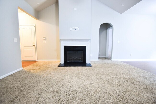 Photo - Coming Soon: 3 BEDROOM 2 BATHROOM - PETS C...