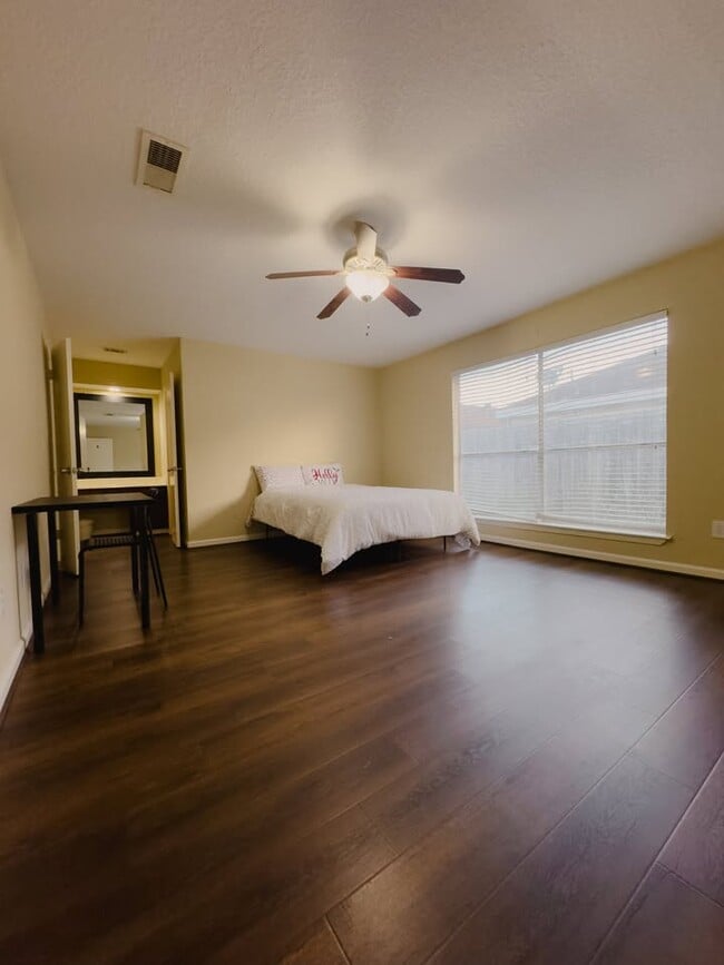 Photo - 6235 Havendale Dr