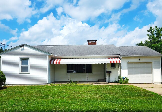 Conveniently located Belpre Home - Conveniently located Belpre Home