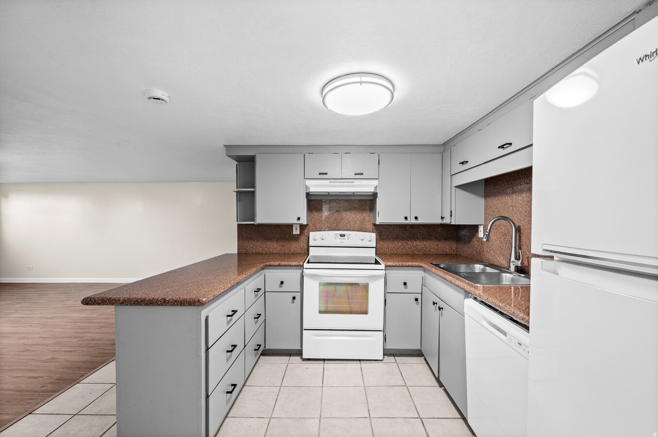 Photo - 1420 Spring Ln Unit 2