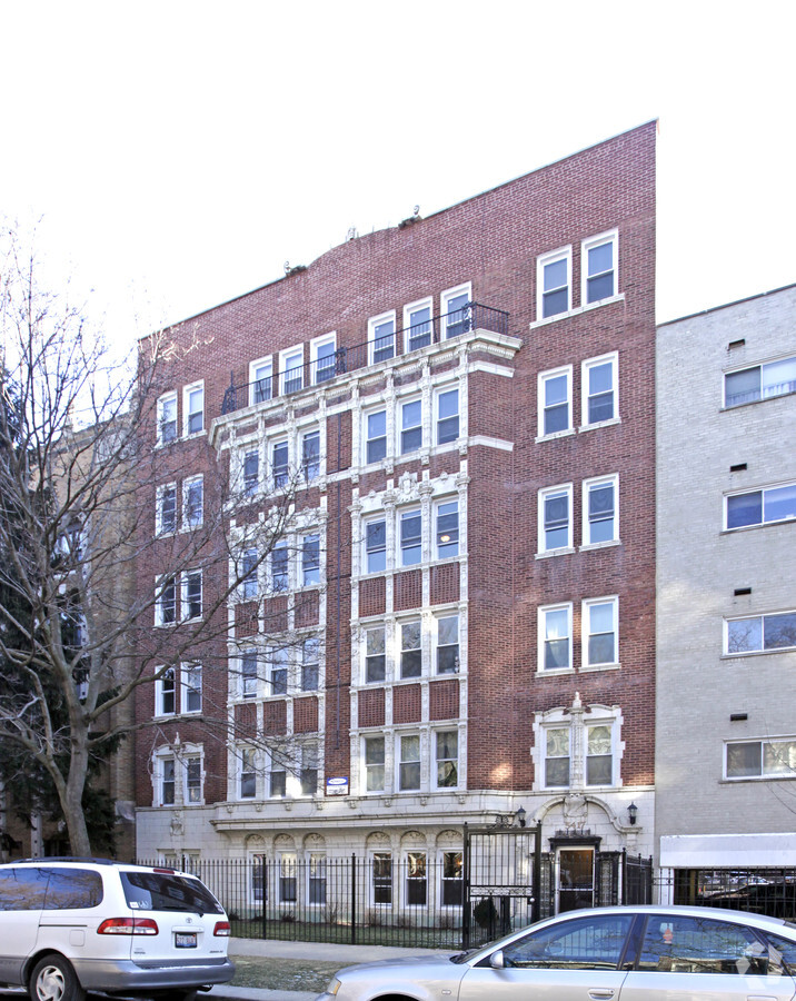 Kenmore East Apartments - Kenmore East Apartments