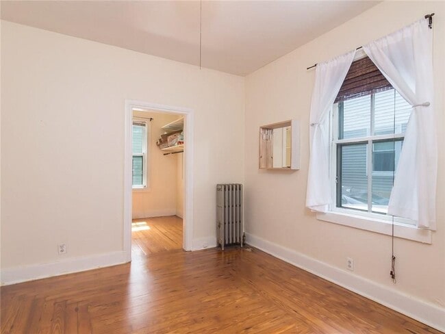 Photo - 291 Williams St