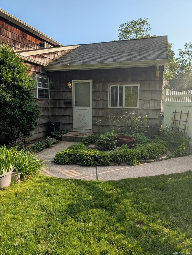 Building Photo - 39 Wenwood Dr
