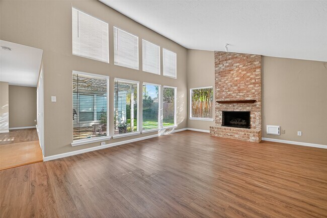 Building Photo - 1414 S Kirkwood Rd Rental