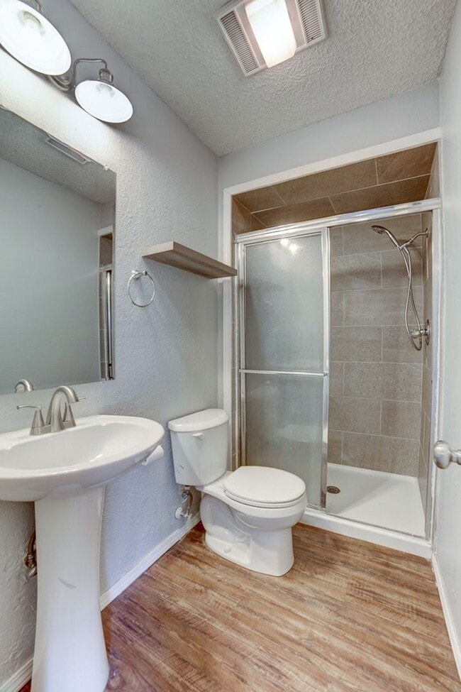 Charming Updated 3-Bedroom Home in South B... - Charming Updated 3-Bedroom Home in South B...