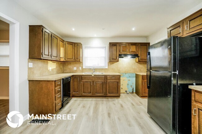 Photo - 7412 Roshon Ave