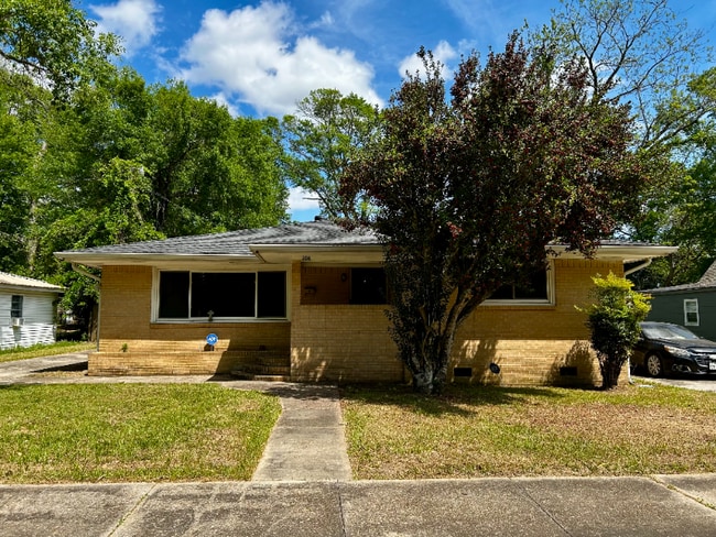 Photo - 308 S Royal St