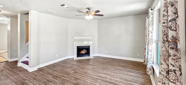 Photo - 4519 Regal Dr