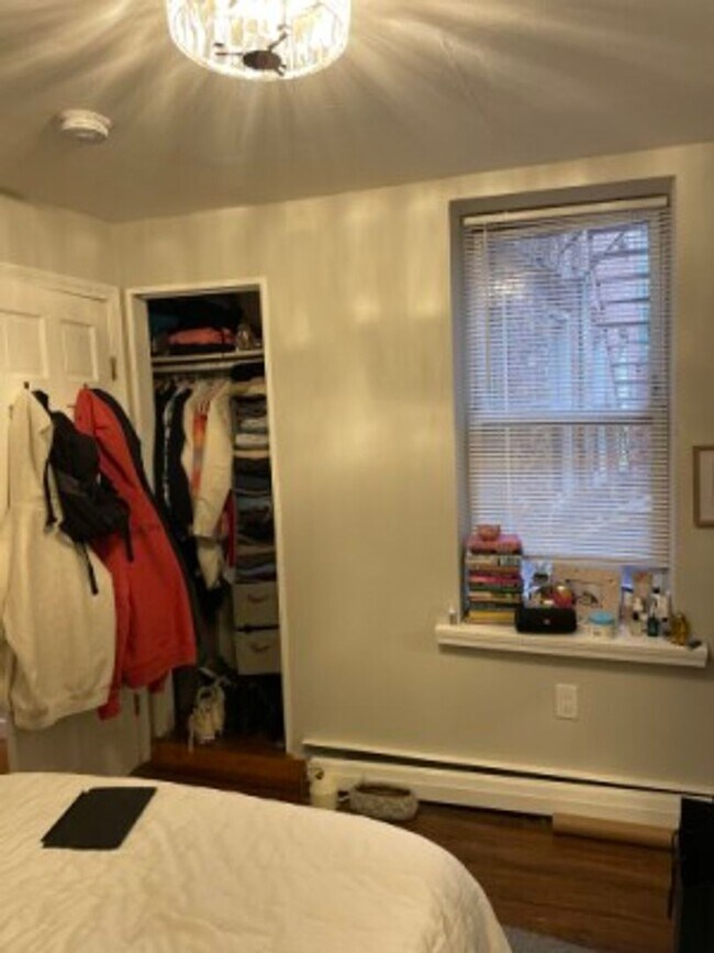 Photo - North End - 3 bedroom apartment (bi-level)...