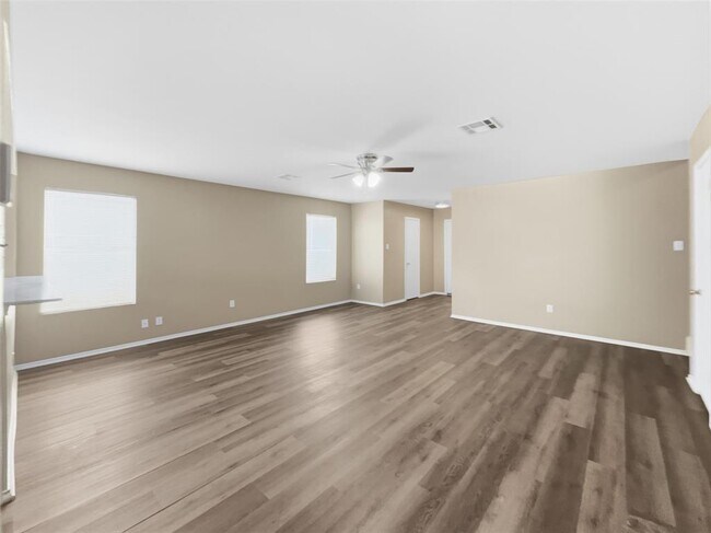 Photo - 3112 Crownover St