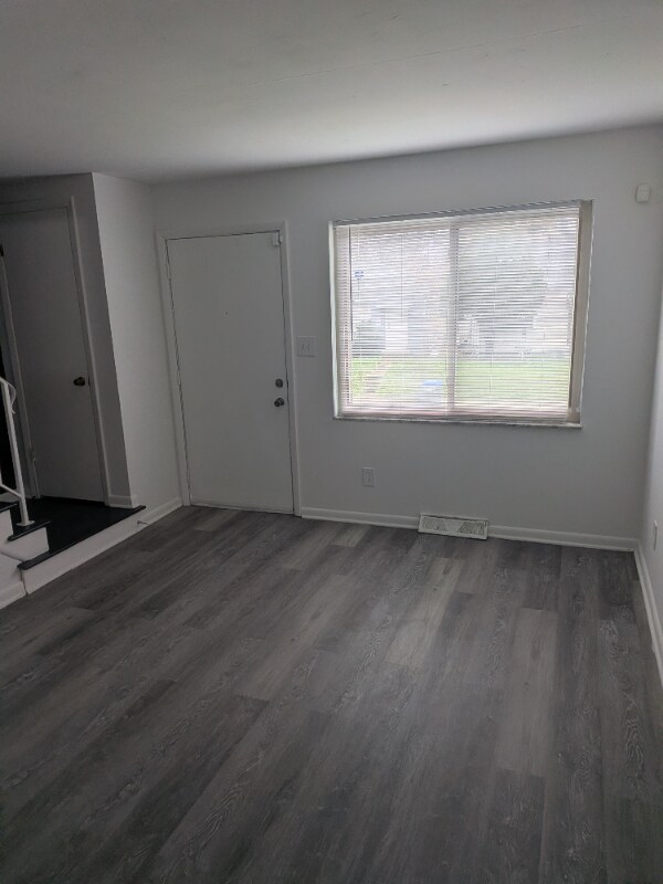 Photo - 2347-2349-2349 Linden Ave