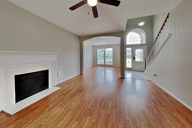 Photo - 25806 Brickhill Dr