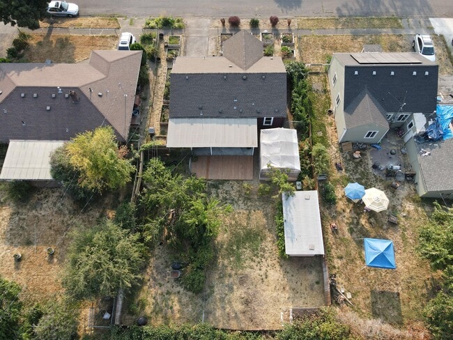 Photo - 405 22nd St