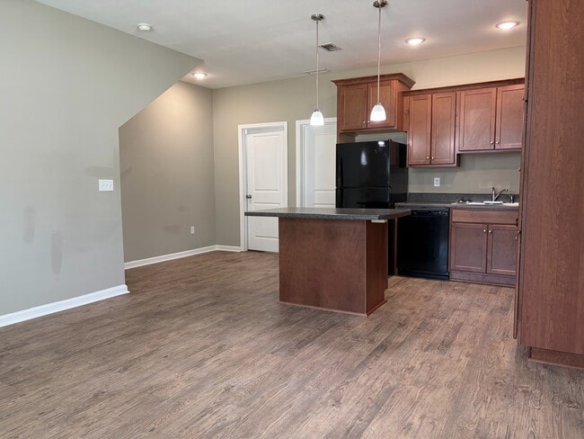 Photo - 2206 Cedarbrook Ct