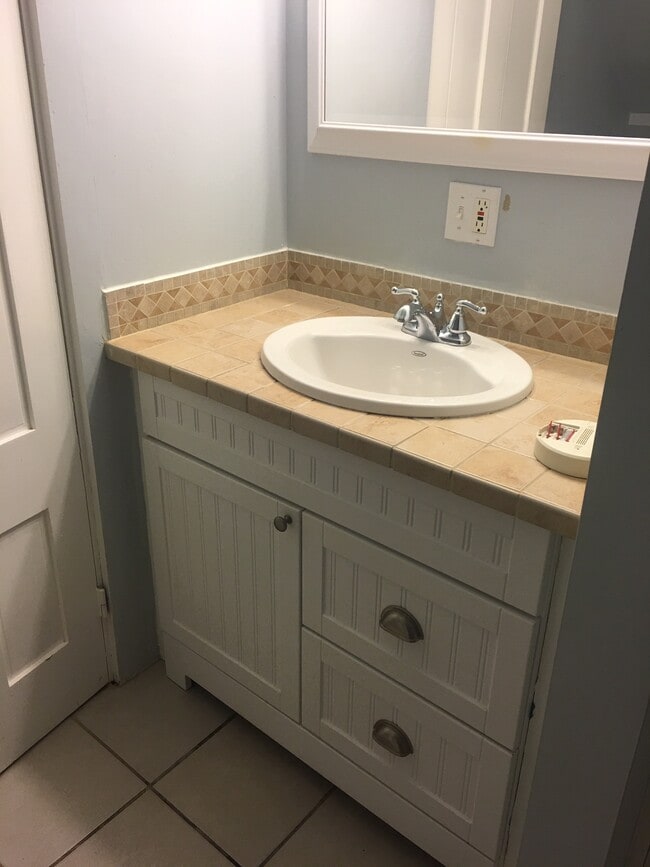 Photo - 11 Monroe Ave Unit 2