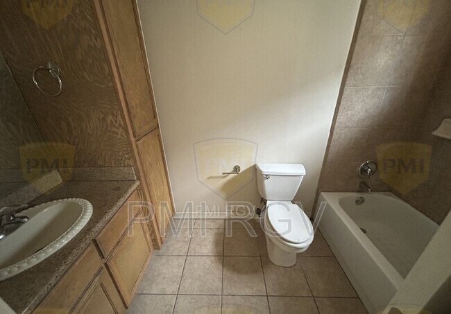 Photo - 3902 S Radisson Ave Unidad 1