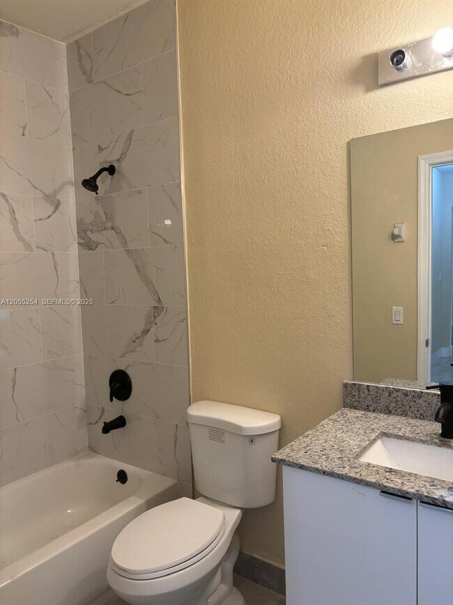 Photo - 1568 SE 26th St Unit 204