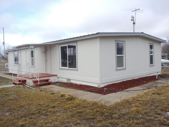 3 Bedroom Family Home - 3 Bedroom Family Home