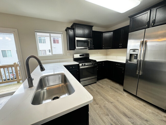 Photo - 1665 Ruby Dr