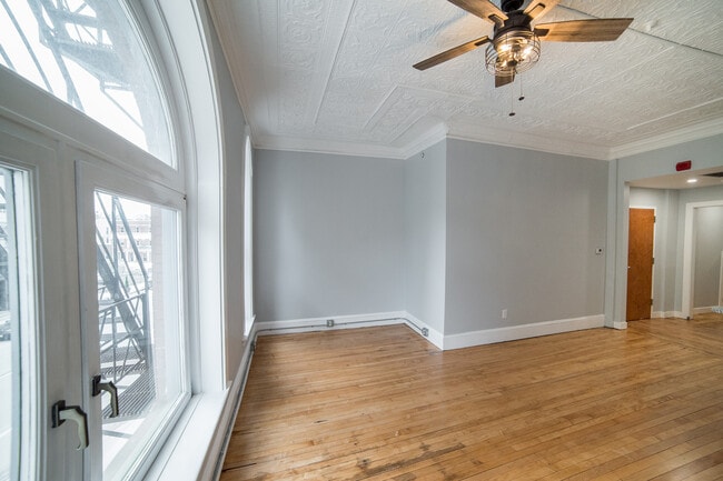 22 State St Unit 2