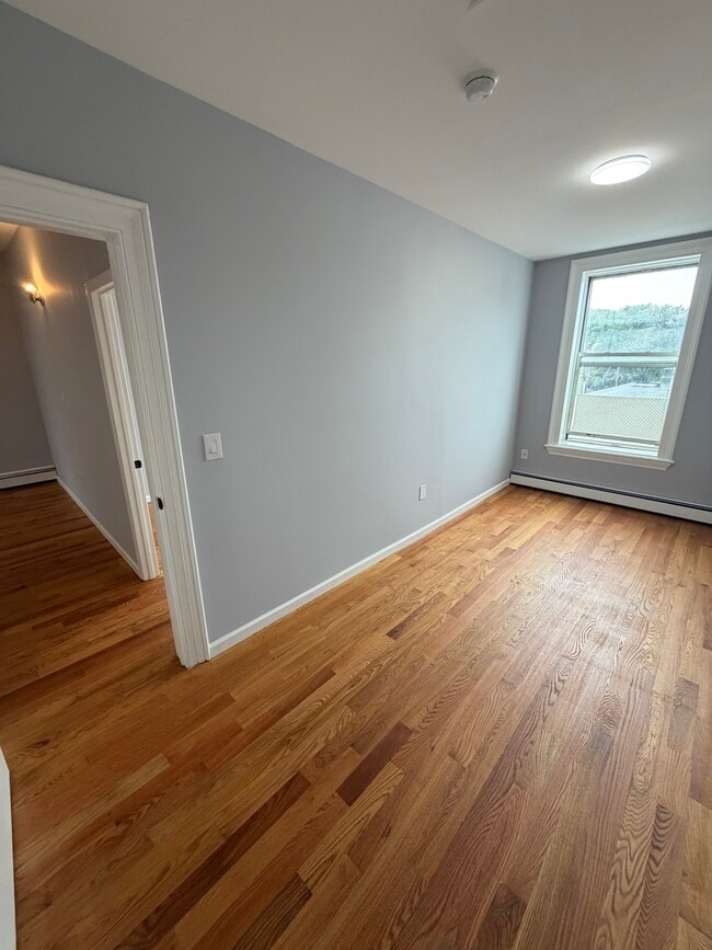407 Main St Unit 3